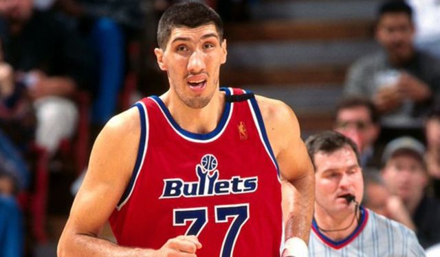 NBA tarihinin en uzun boylu oyuncuları kaç santimetreydi?