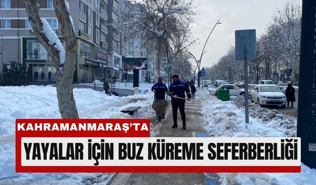 Kahramanmaraş'ta Yaya Yollarında Buz Temizliği Sürüyor