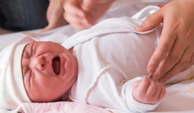 Bebekler Doğar Doğmaz Neden Ağlar? İşte Bilimsel Nedeni