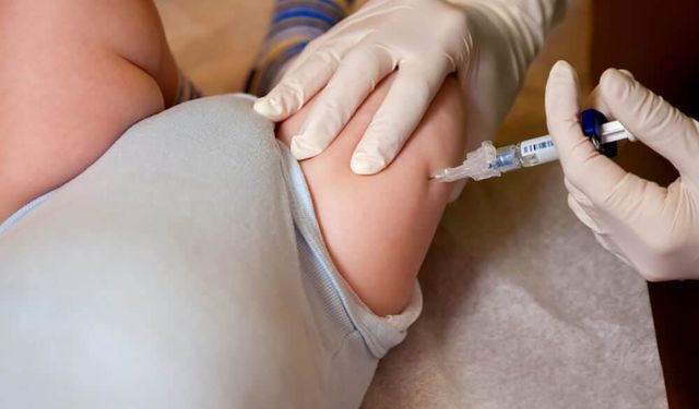 Yaşama Sağlıklı Bir Başlangıç: Doğumun Hemen Ardından Yapılan İlk Aşı Hangisidir?