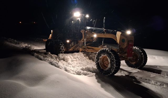 Kahramanmaraş'ta Yüksek Kesimlerde Karla Mücadele Hızlandı