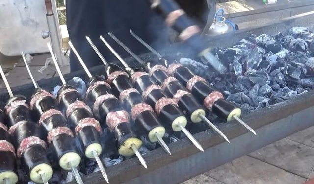 Kahramanmaraş’ta Ramazan Sofralarının Yıldızı Patlıcan Kebabı