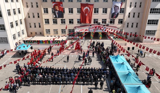 Kahramanmaraş’ta 23 Nisan Töreni: Saldırıda Hayatını Kaybedenler Anıldı