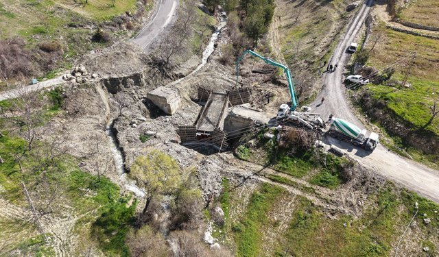 Kahramanmaraş’ta 63 Yıllık Köprü Yerini Modern Yapıya Bırakıyor