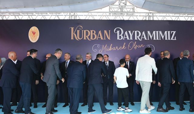Kahramanmaraş’ta Bayram Coşkusu! Milli İrade Meydanı’nda Yoğun Katılım