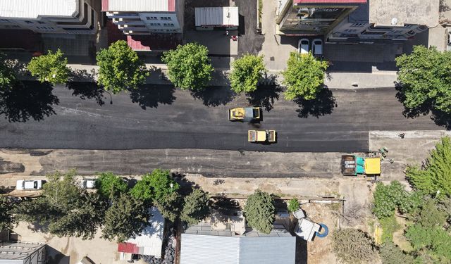 Kahramanmaraş’ta Dev Asfalt Hamlesi! Cahit Zarifoğlu Caddesi Baştan Sona Yenileniyor