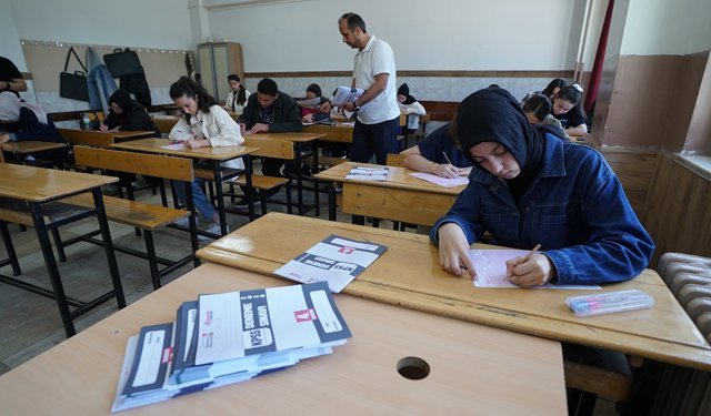 Kahramanmaraş’ta KPSS Maratonu! 4 Bin Aday Aynı Anda Sınava Girdi