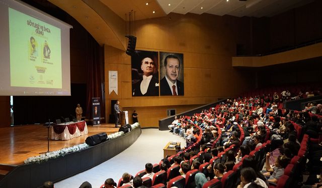Kahramanmaraş’ta Minik Kitapseverler Yazarlarla Buluştu