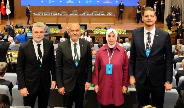 Kahramanmaraş Teşkilatı AK Parti Toplantısında Tam Kadro Yer Aldı