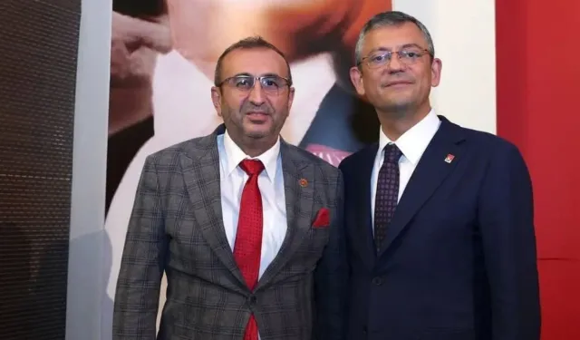 Kahramanmaraş CHP'de Ünal Ateş Özgür Özel'e, Ali Öztunç Kılıçdaroğlu'na Destek Verdi
