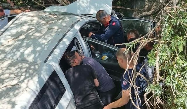 Kahramanmaraş’ta Kanala Savrulan Ticari Araçta 4 Kişi Yaralandı