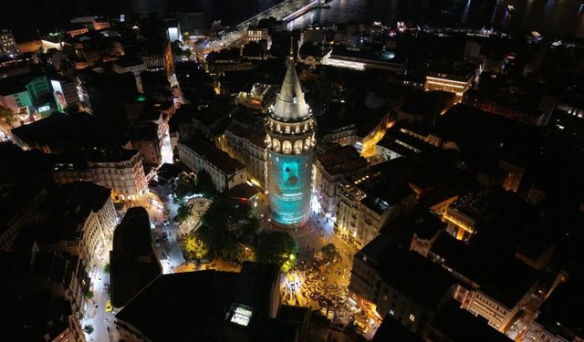 Kahramanmaraş’ın Edebiyat Mirası Galata Kulesi’ne Yansıtıldı