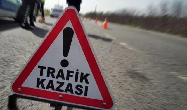 Kahramanmaraş'ta Devrilen Otomobil Hafif Ticari Araçla Çarpıştı!