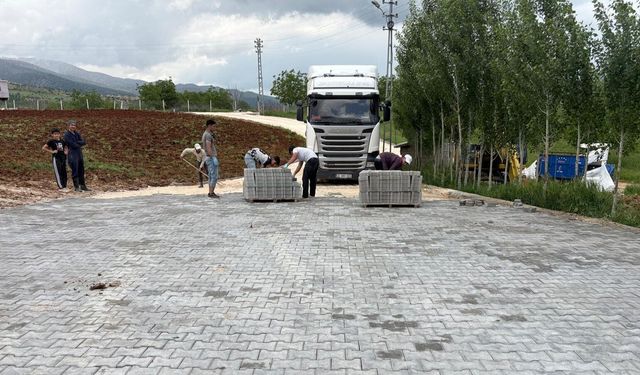 Kahramanmaraş Çağlayancerit’te Yol Sorunu Çözüme Kavuşuyor