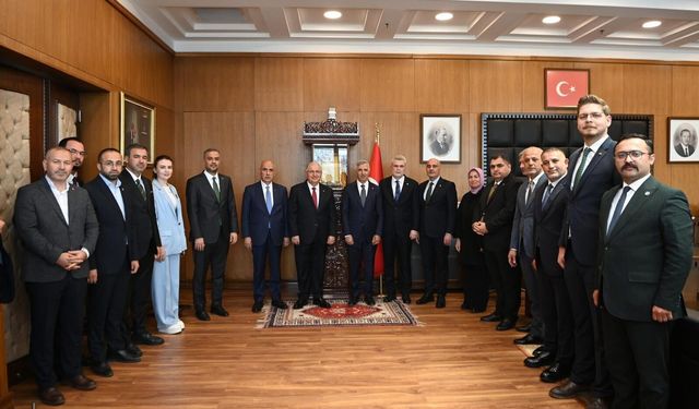 Bakan Yaşar Güler Kahramanmaraş'ta! Şehit Aileleri ve Gazilerle Buluştu