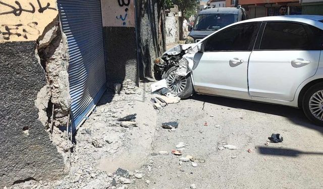 Kahramanmaraş'ta Binanın Kolonuna Çarpan Araç Çocuğu Yaraladı!