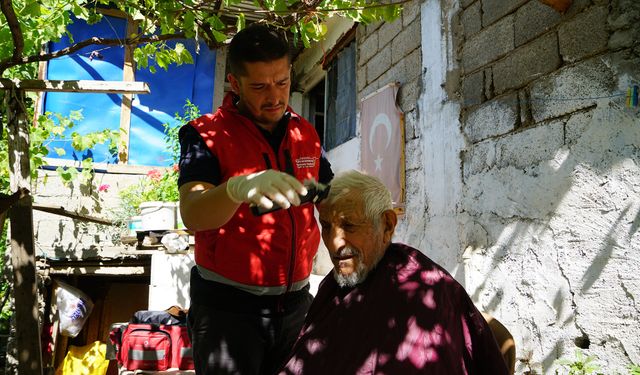 Kahramanmaraş Büyükşehirden 280 Yaşlı Vatandaşa Şefkat Eli