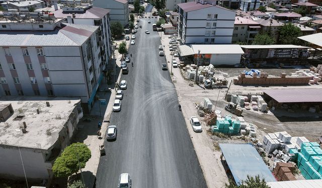 Kahramanmaraş'ta Asfalt Seferberliği! Söğütlü Caddesi Modernleşiyor