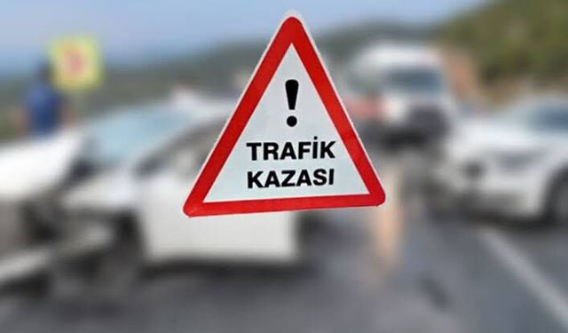 Kahramanmaraş'ta Can Pazarı! Kafa Kafaya Çarpışan Araçlardan Biri Tarlaya Savruldu