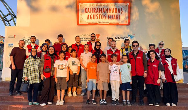 Kahramanmaraş Ağustos Fuarı’nın özel misafirleri: Oyun oynadılar, lunaparkta eğlendiler