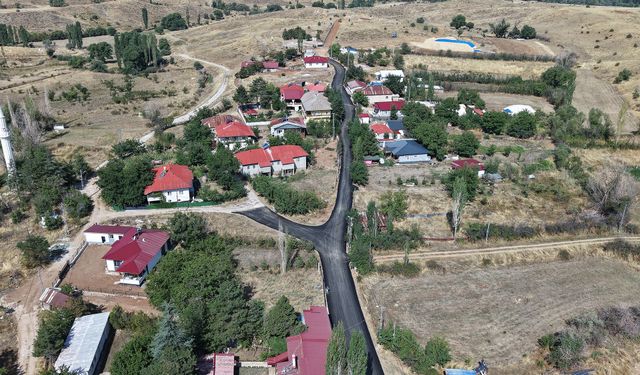 Kahramanmaraş’ta 6 Şubat depremlerinden etkilenen yol yenileniyor