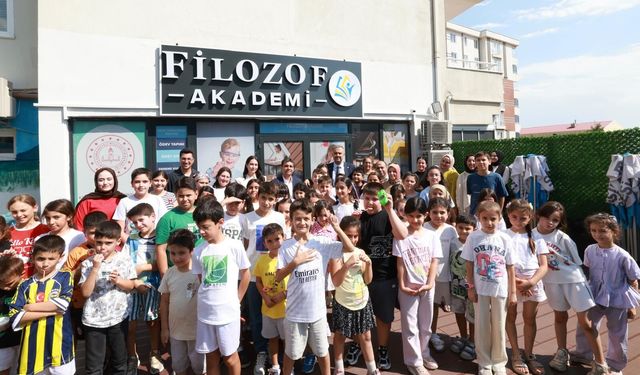 Öğrenciler Sosyal Medyadan Davet Etti, Başkan Toptaş Ziyaret Etti
