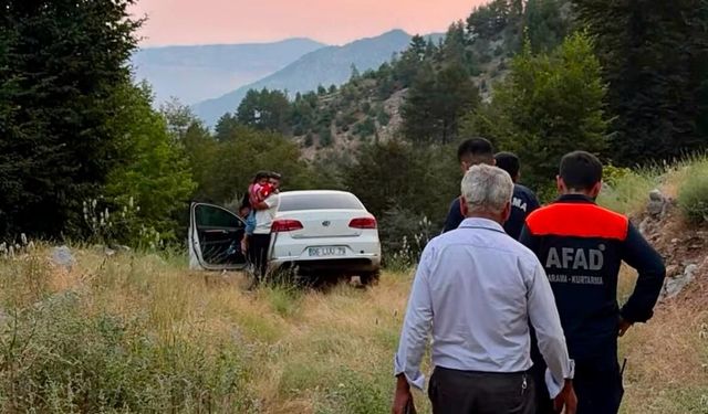 Kahramanmaraş'ta Korku Dolu Gece: Baba ve Kızı Araçta Mahsur Kaldı!