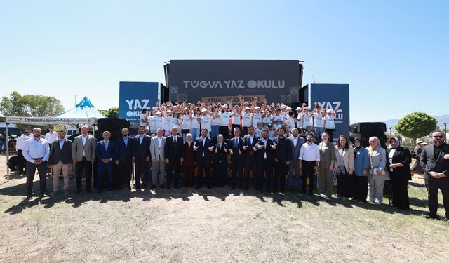 Kahramanmaraş’ta TÜGVA Yaz Okulları Coşkuyla Tamamlandı! Finalde Celal Karatüre Sahne Aldı