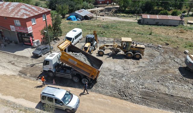Kahramanmaraş'ta 5 Kilometrelik Grup Yolunda Asfalt Hazırlığı!