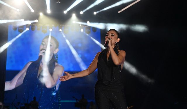 Kahramanmaraş’ta gecenin ritmi Merve Özbey ile yükseldi