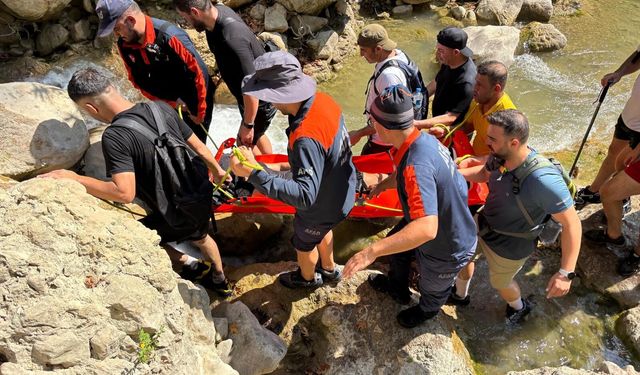 Kahramanmaraş’ta kanyonda yaralanan vatandaş kurtarıldı