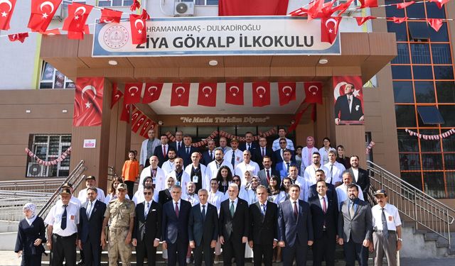 Kahramanmaraş’ta öğrenciler dersbaşı yaptı: İlk zili birlikte çaldılar