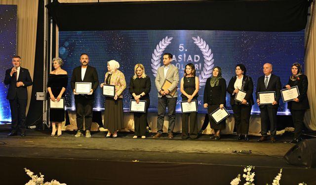 KASİAD Ödülleri Sahiplerini Buldu: Kahramanmaraş’a Değer Katan İsimler Ödüllendirildi!
