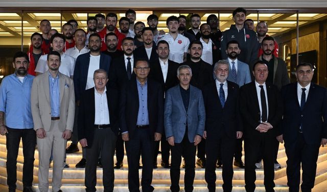 Başkan Görgel’den Kipaş İstiklal Basketbol Takımı’na destek mesajı