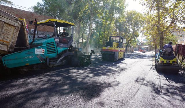 Kahramanmaraş'ta Yol Standardı Yükseliyor: 1 Kilometrelik Caddeye Sıcak Asfalt