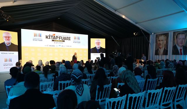 Prof. Dr. Kemal Sayar Kahramanmaraş'ta Konuştu: Ekran Bağımlılığı Hayatımızı Nasıl Çalıyor?
