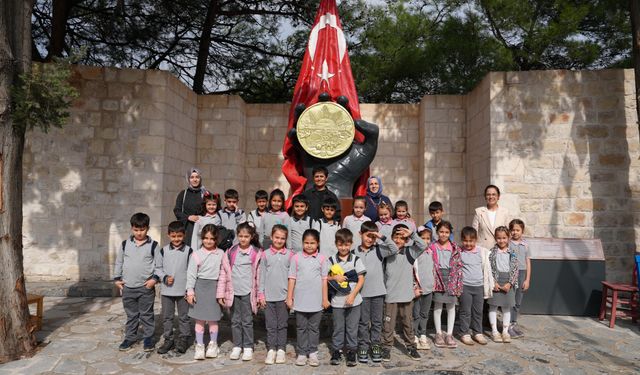 Kahramanmaraş Kalesi’nde Miniklere Kitap ve Masal Etkinliği