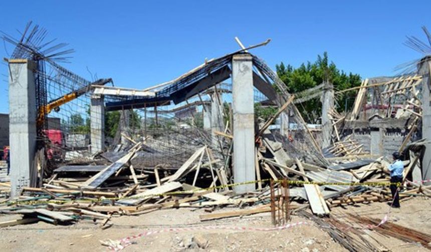 Kahramanmaraş’ta inşaat çöktü: 9 yaralı