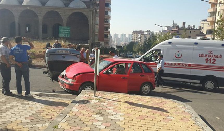 Kahramanmaraş'ta şok trafik kazası: 2 kadın sürücü yaralı