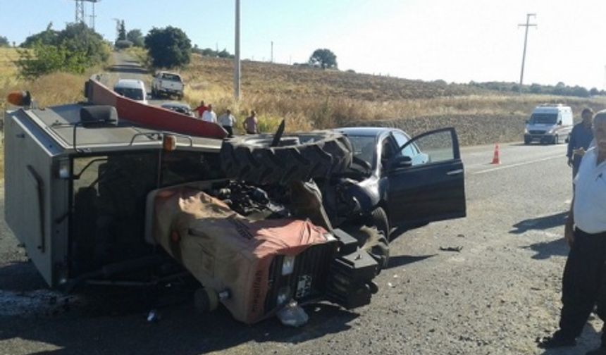 Kahramanmaraş'ta Otomobil ile traktör çarpıştı: 7 yaralı