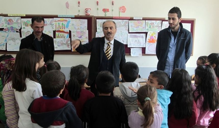 Kahramanmaraş'ta bebeğiyle ölen öğretmen kızına ve öğrencilerine hayat verdi