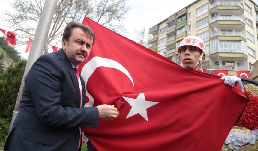 Kahramanmaraş'a Kırmızı Şeritli İstiklal Madalyası verilişinin 94. yıl dönümü törenle kutlandı