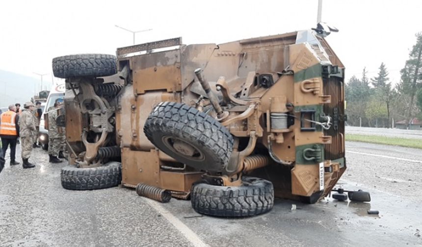 Kahramanmaraş'ta askeri araç devrildi: 2 yaralı