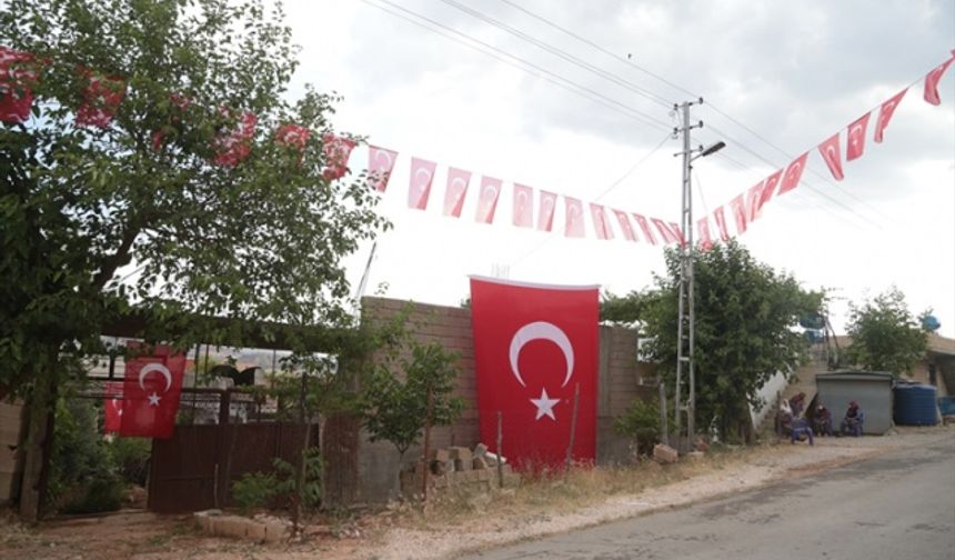 Şehit Uzman Onbaşı Ömer Kahya'nın ailesine şehadet haberi ulaştı