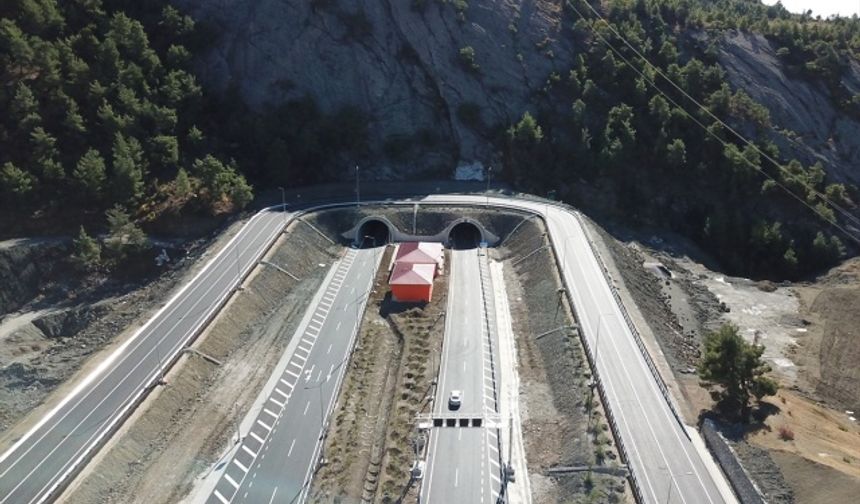 Kahramanmaraş-Göksun arasındaki kara yolunda Türk edebiyatının önde gelen isimleri yaşatılıyor!