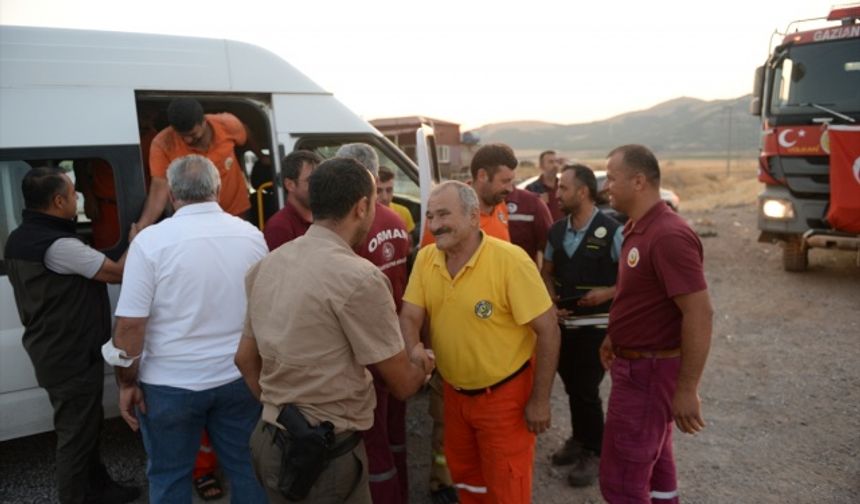 Çıkan yangınlara müdahaleye giden itfaiye erleri Kahramanmaraş'a geldiler!