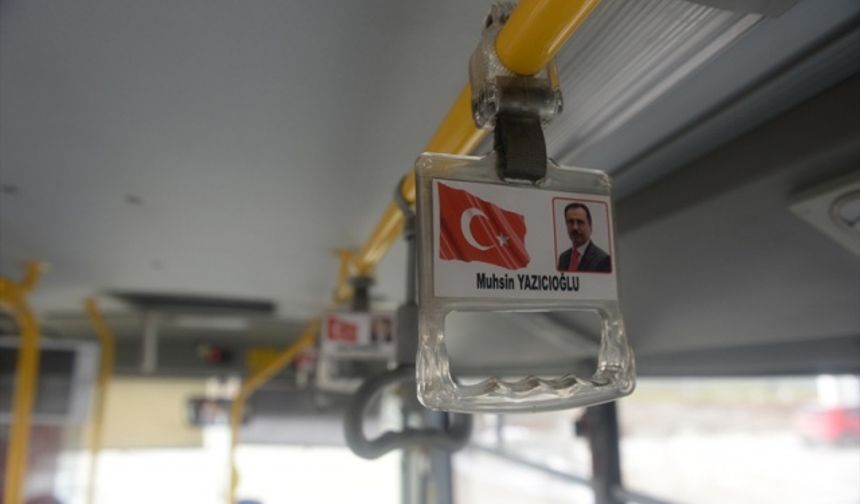 Kahramanmaraşlı otobüs şoförü Şehitlerin ismini halk otobüsünde yaşatıyor.