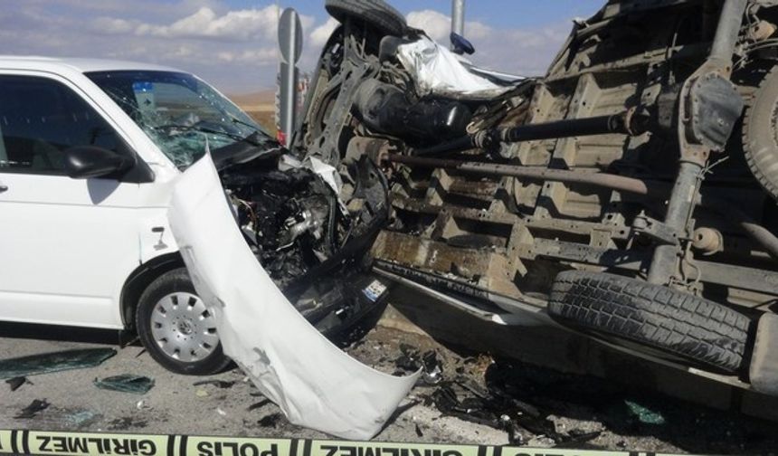 Kahramanmaraş’ta polis minibüsü kaza yaptı: 5 yaralı