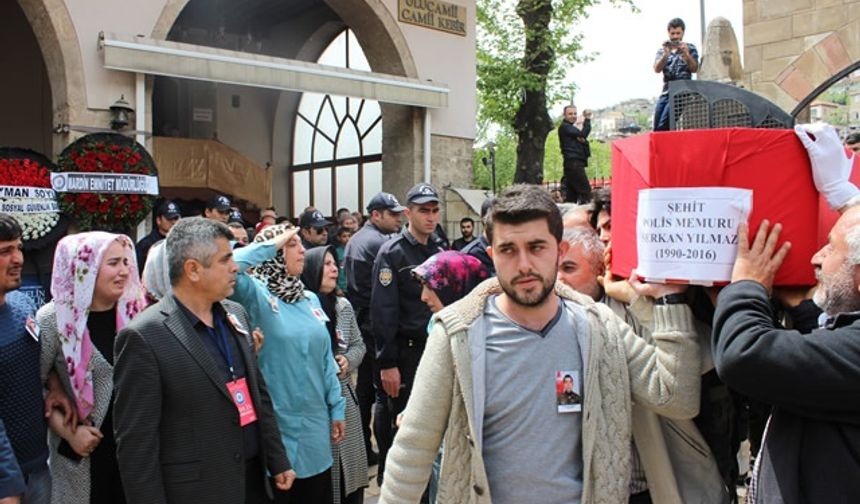 Şehit özel hareket polisi Serkan Yılmaz Son Yolculuğuna Uğurlandı