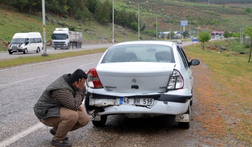 AŞIRI YAĞIŞ ZİNCİRLEME KAZAYA NEDEN OLDU: 8 YARALI